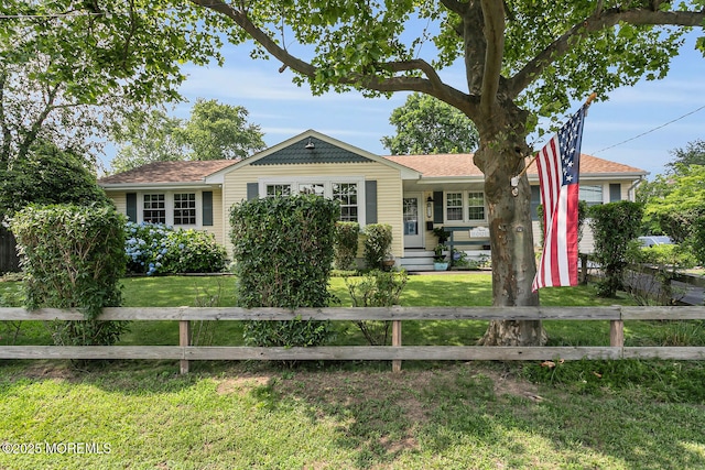 216 Main St, Port Monmouth, NJ 07758 - ranch-style house featuring a fenced front yard