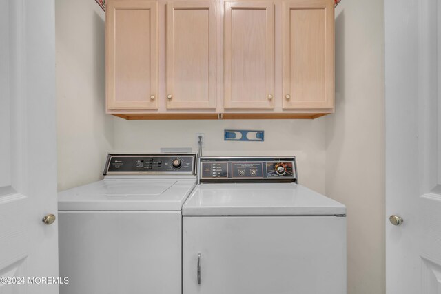 2464 Spring Hill Dr, Toms River, NJ 08755 - photo 35