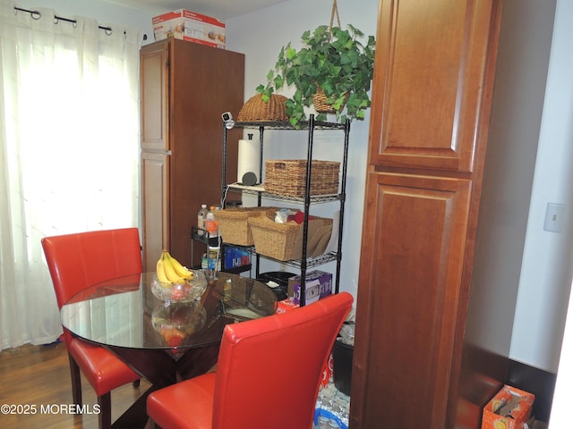 455A Chesterfield Ct, Manchester, NJ 08759 - dining space with dark wood-style floors
