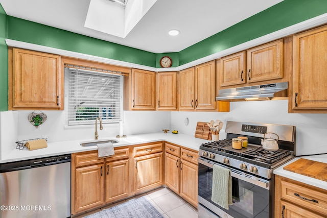 106 Northumberland Dr, Toms River, NJ 08757 - kitchen featuring stainless steel appliances, under cabinet range hood, light countertops, and light tile patterned flooring