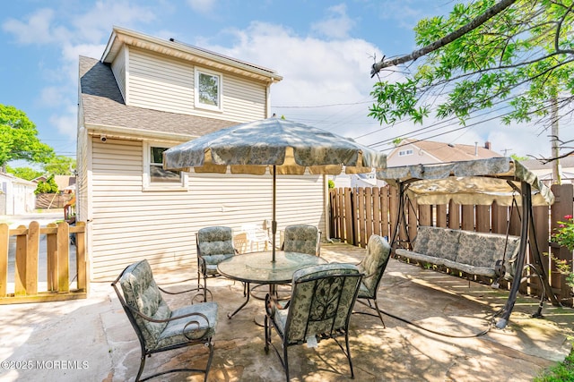 137 Seabreeze Way, Keansburg, NJ 07734 - fenced backyard with a patio area and outdoor dining space