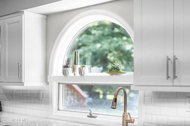 280 Double Creek Pkwy, Freehold, NJ 07728 - kitchen view of decorative backsplash and white cabinets