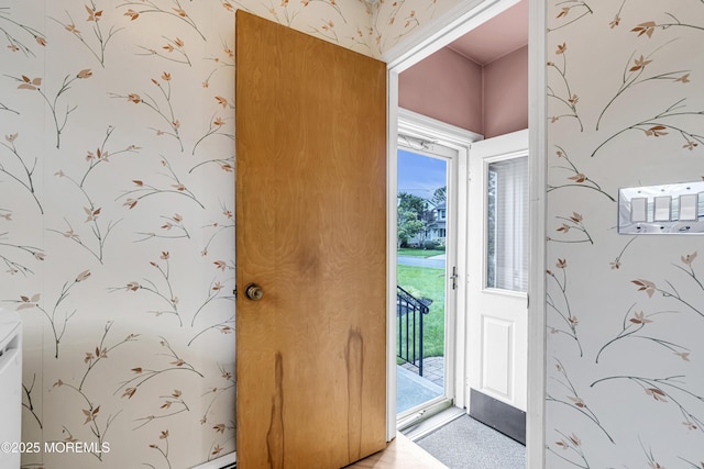 811 Fay Ct, Point Pleasant, NJ 08742 - foyer with wallpapered walls