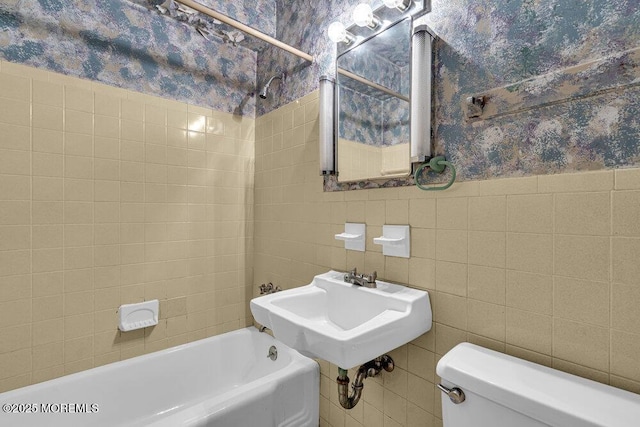 510 Deal Lake Dr Unit 8F, Asbury Park, NJ 07712 - full bath with wallpapered walls, shower / tub combination, and tile walls