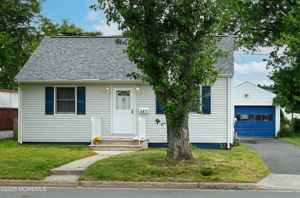 207 Ridge Ave, Belford, NJ 07718 - photo 1