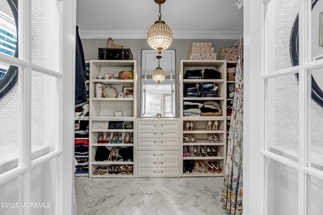 6 Buttonwood Dr, Shrewsbury Boro, NJ 07702 - view of walk in closet