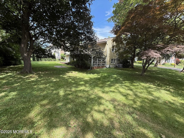 34 Woodbrook Cir, Westfield, NJ 07090 - view of green lawn