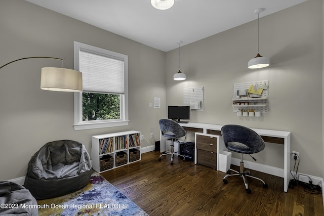 7 Regal Ct, Lakewood, NJ 08701 - home office featuring wood finished floors and baseboards