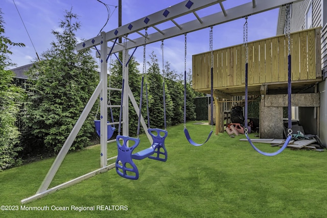 7 Regal Ct, Lakewood, NJ 08701 - view of jungle gym featuring a yard