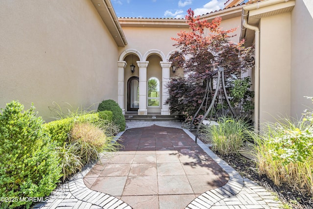 5 Champlain Ct, Lakewood, NJ 08701 - entrance to property featuring stucco siding