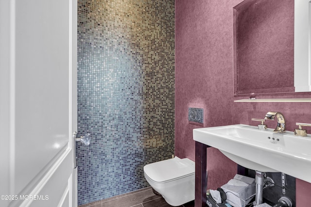 5 Champlain Ct, Lakewood, NJ 08701 - half bathroom featuring toilet
