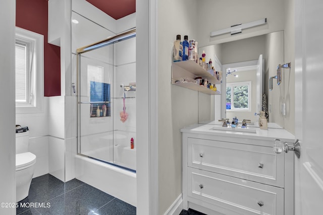5 Champlain Ct, Lakewood, NJ 08701 - full bath with vanity and enclosed tub / shower combo