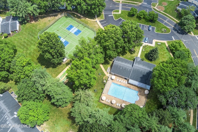 33 Honeysuckle Ln Unit 194, Red Bank, NJ 07701 - aerial view of property and surrounding area with a pool