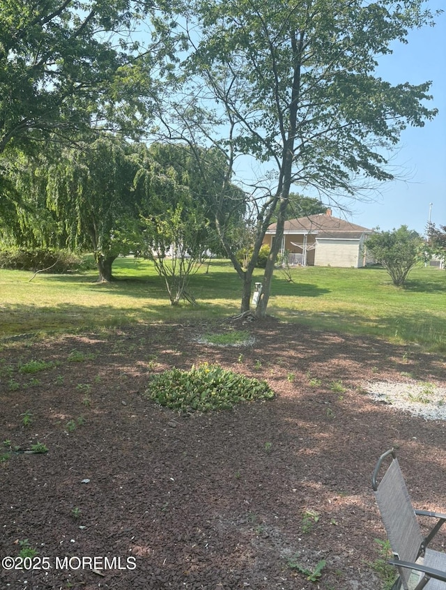 101 Bonaire Dr, Toms River, NJ 08757 - view of grassy yard