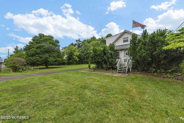 17 Wood Ave, Englishtown, NJ 07726 - view of green lawn