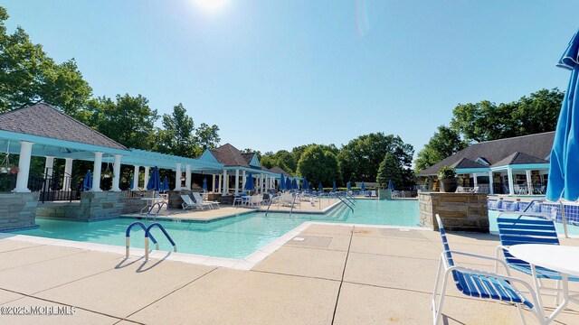 17 Kildare Ln, Jackson, NJ 08527
