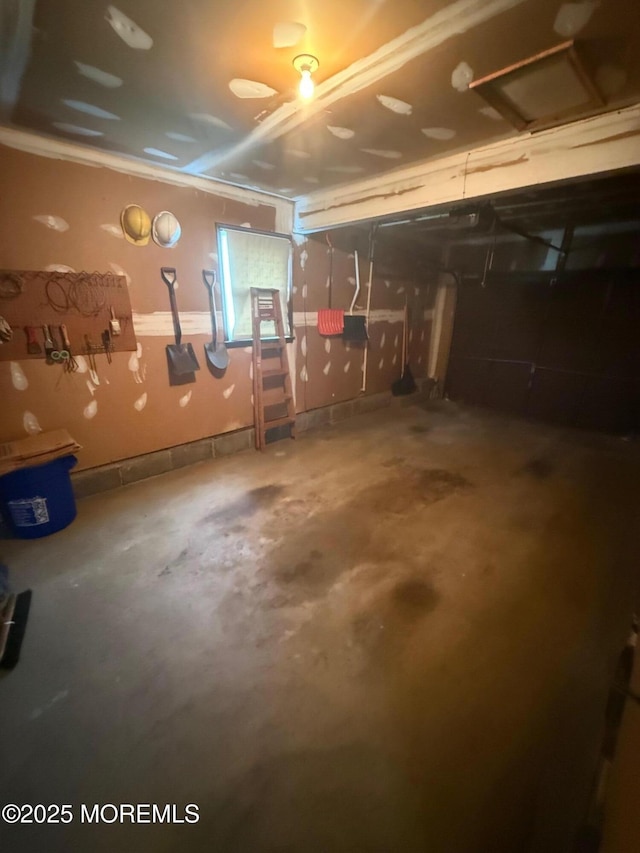 280 Mckinley Ave, Edison, NJ 08820 - view of garage
