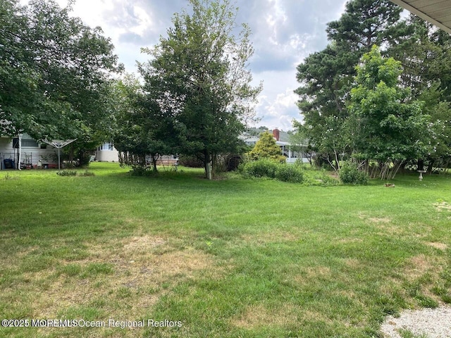 458 Jamaica Blvd, Toms River, NJ 08757 - view of green lawn