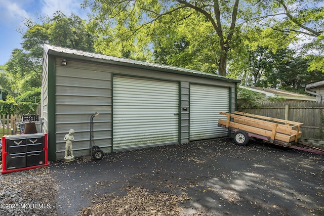 614 Bay Blvd, Bayville, NJ 08721 - view of detached garage