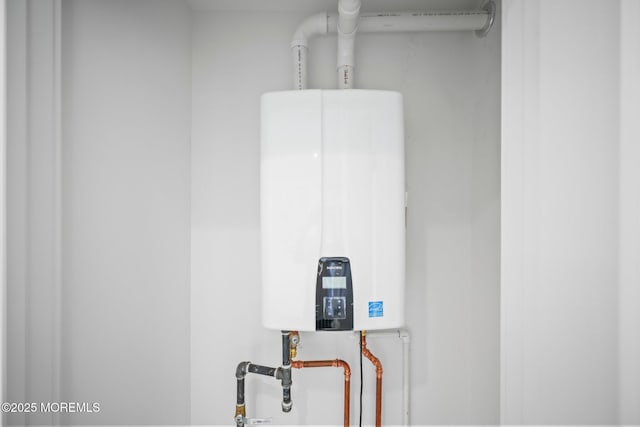 569 Ocean Blvd, Leonardo, NJ 07737 - detailed view of water heater