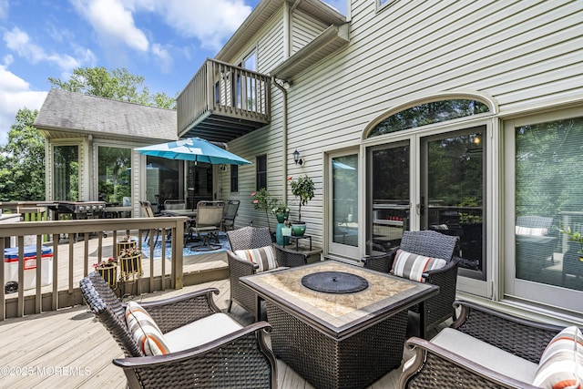2 Shady Oak Ct, Millstone, NJ 08535 - wooden deck featuring outdoor dining space