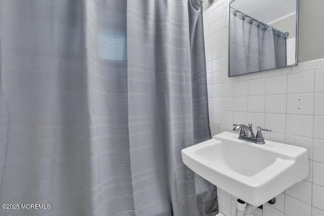 99 Roosevelt Cir E, Red Bank, NJ 07701 - bathroom with tile walls and curtained shower