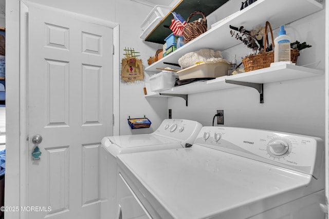 648 E Bayview Ave, Ocean Gate, NJ 08740 - laundry area featuring independent washer and dryer