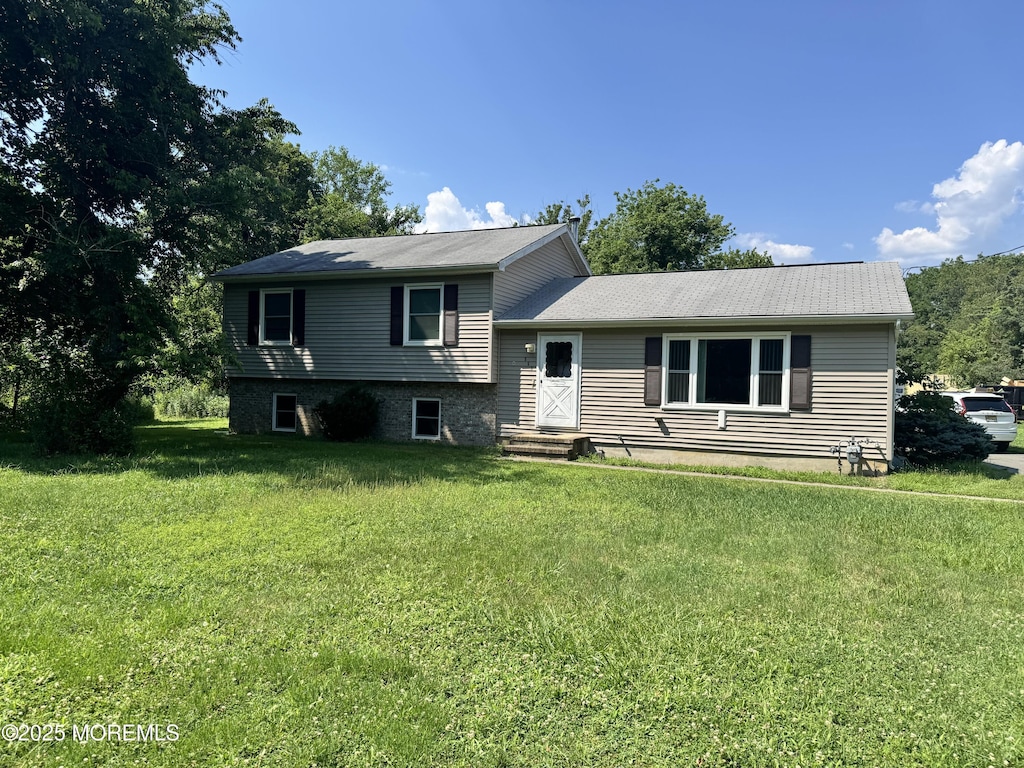 353 Pfister Rd, Jackson, NJ 08527 - split level home featuring a front yard and entry steps