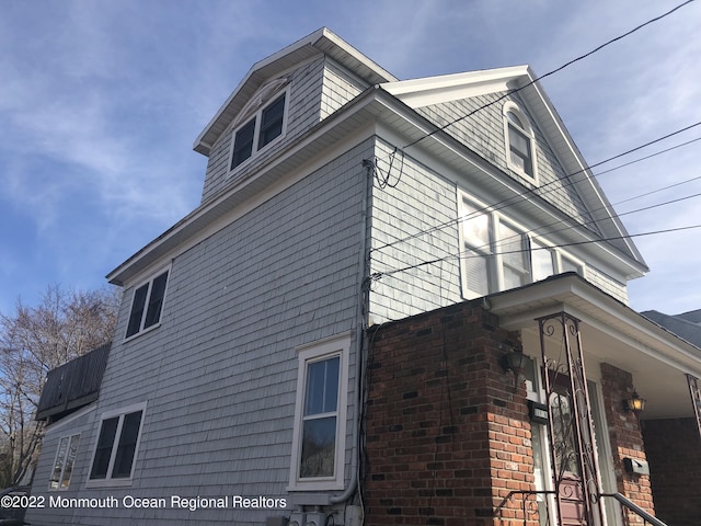 267 Roosevelt Ave, Oakhurst, NJ 07755 - view of side of property