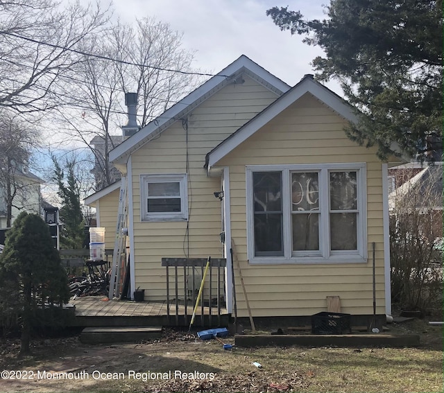 267 Roosevelt Ave, Oakhurst, NJ 07755 - back of property featuring a deck