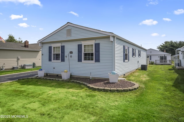 25 Tropicana Ct, Toms River, NJ 08757 - view of front of house featuring a front lawn