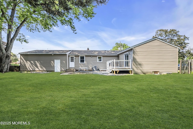 9 Frederick Dr, Bayville, NJ 08721 - back of property with entry steps and a deck