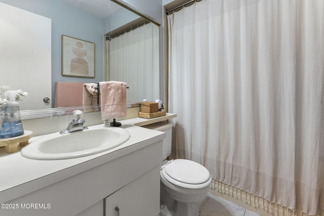 165 Tulip Ln, Freehold, NJ 07728 - full bath featuring vanity and a shower with shower curtain