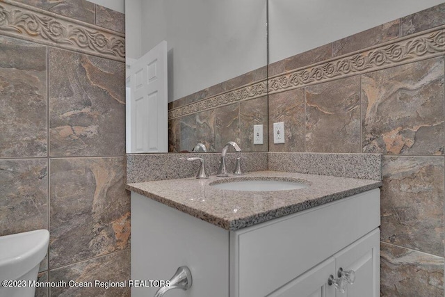 25 Merion Ln, Jackson, NJ 08527 - bathroom featuring tile walls and vanity