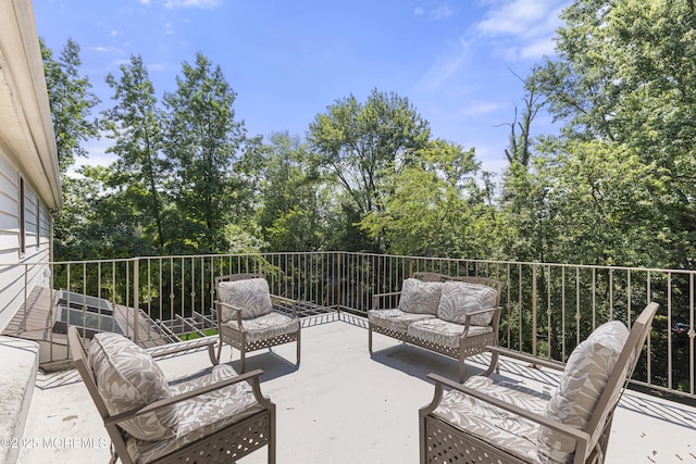 136 Sunset Rd, Lakewood, NJ 08701 - view of patio / terrace