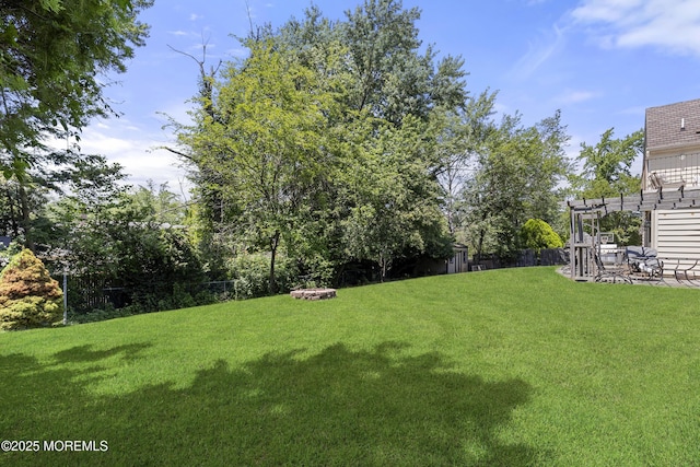 136 Sunset Rd, Lakewood, NJ 08701 - view of yard
