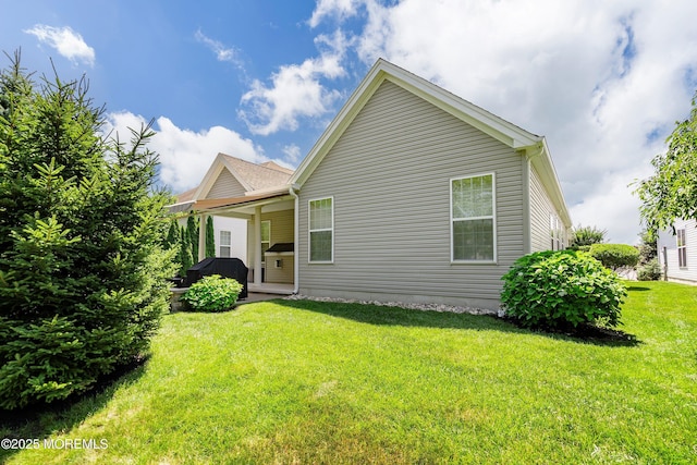 16 Gladstone St, Forked River, NJ 08731 - rear view of property with a lawn