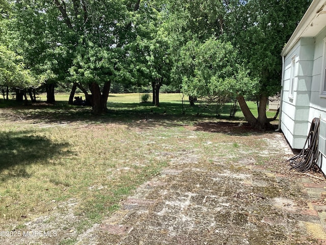 109 Edinburgh Ct, Toms River, NJ 08757 - view of grassy yard