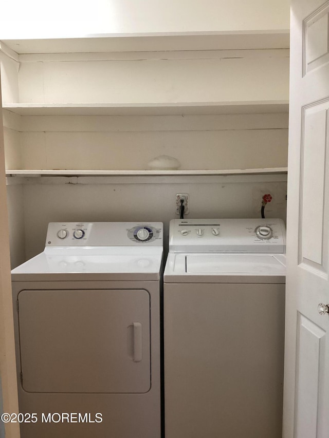 109 Edinburgh Ct, Toms River, NJ 08757 - washroom with washer and dryer
