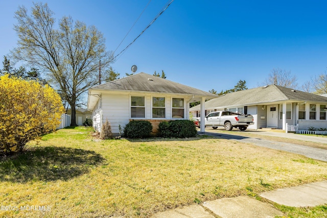 51 Berkshire Ct, Toms River, NJ 08753 - view of front of home featuring a front lawn and driveway