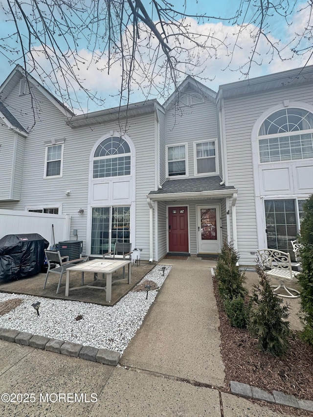 6 Madison Ct, Tinton Falls, NJ 07712 - view of front of home featuring a patio
