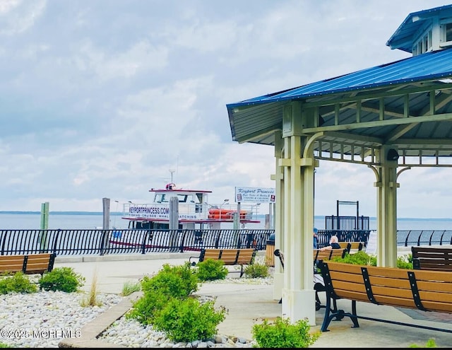194 Washington St, Keyport, NJ 07735 - view of home's community featuring a water view