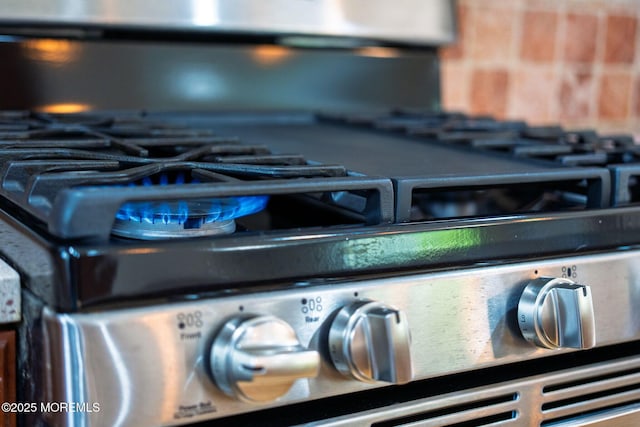 6 Frances Ct, Red Bank, NJ 07701 - detailed view of stainless steel gas range