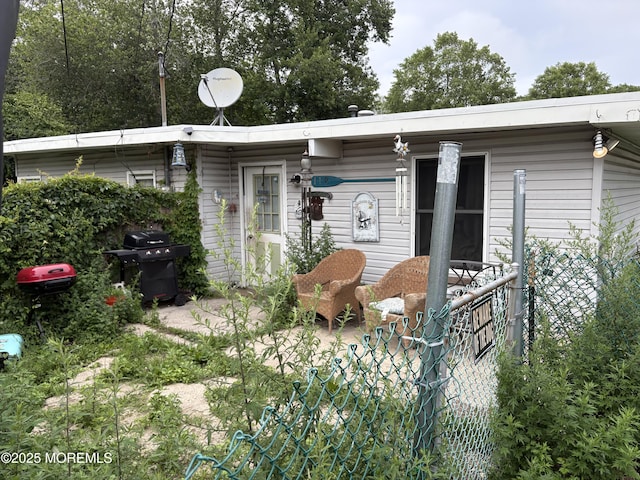 118 Lighthouse Dr, Waretown, NJ 08758 - rear view of property