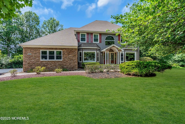 3 Algonquin Ct, Freehold, NJ 07728 - view of front facade with a front yard and a shingled roof