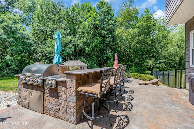 3 Algonquin Ct, Freehold, NJ 07728 - view of patio / terrace featuring an outdoor kitchen and view of wooded area