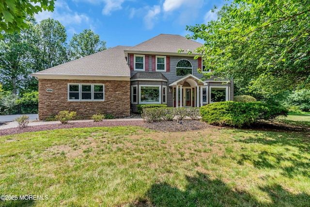 3 Algonquin Ct, Freehold, NJ 07728 - view of front of property featuring a front lawn and roof with shingles