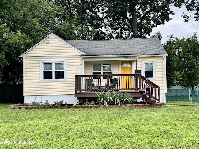 908 S Concourse, Keyport, NJ 07735 - bungalow-style home featuring a shingled roof and covered porch