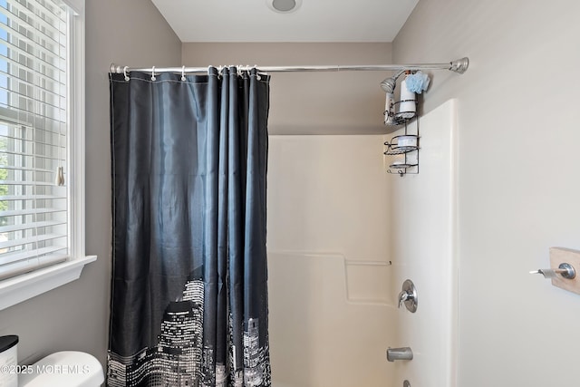 1020 Sarasota Dr, Forked River, NJ 08731 - full bathroom featuring shower / bath combination with curtain and toilet
