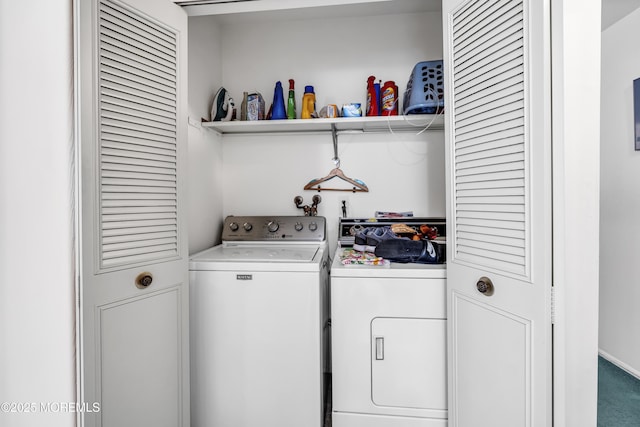 13 Millbrook Ct, Toms River, NJ 08757 - laundry area featuring washer and clothes dryer
